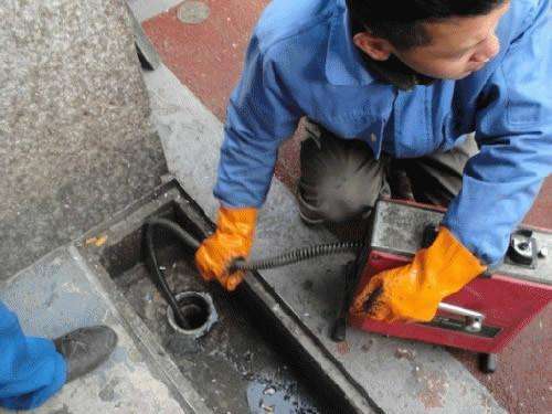 佛子山镇疏通下水道