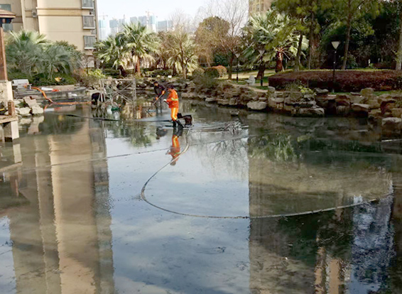 佛子山镇景观池淤泥清理